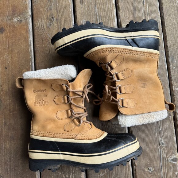 EUC Sorel Caribou Tan and Black Lace Up Waterproof Leather Boots in Women's 9 - Picture 3 of 13